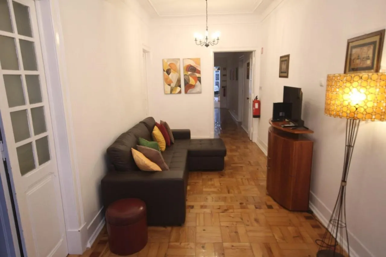 Bordeaux M1 R3 - Nice & Comfortable Double Room With Private Patio & Shared Bathroom Lisboa 0*,  Portugal