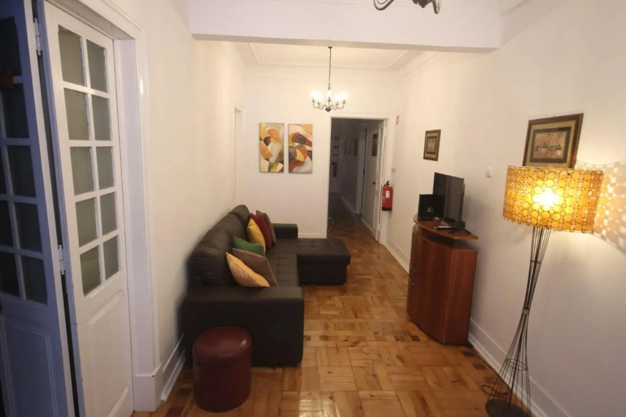 Bordeaux M1 R3 - Nice & Comfortable Double Room With Private Patio & Shared Bathroom Lisboa 0*,
